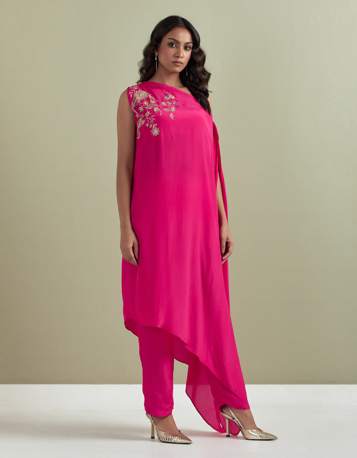 Pink embroidered crepe kurta