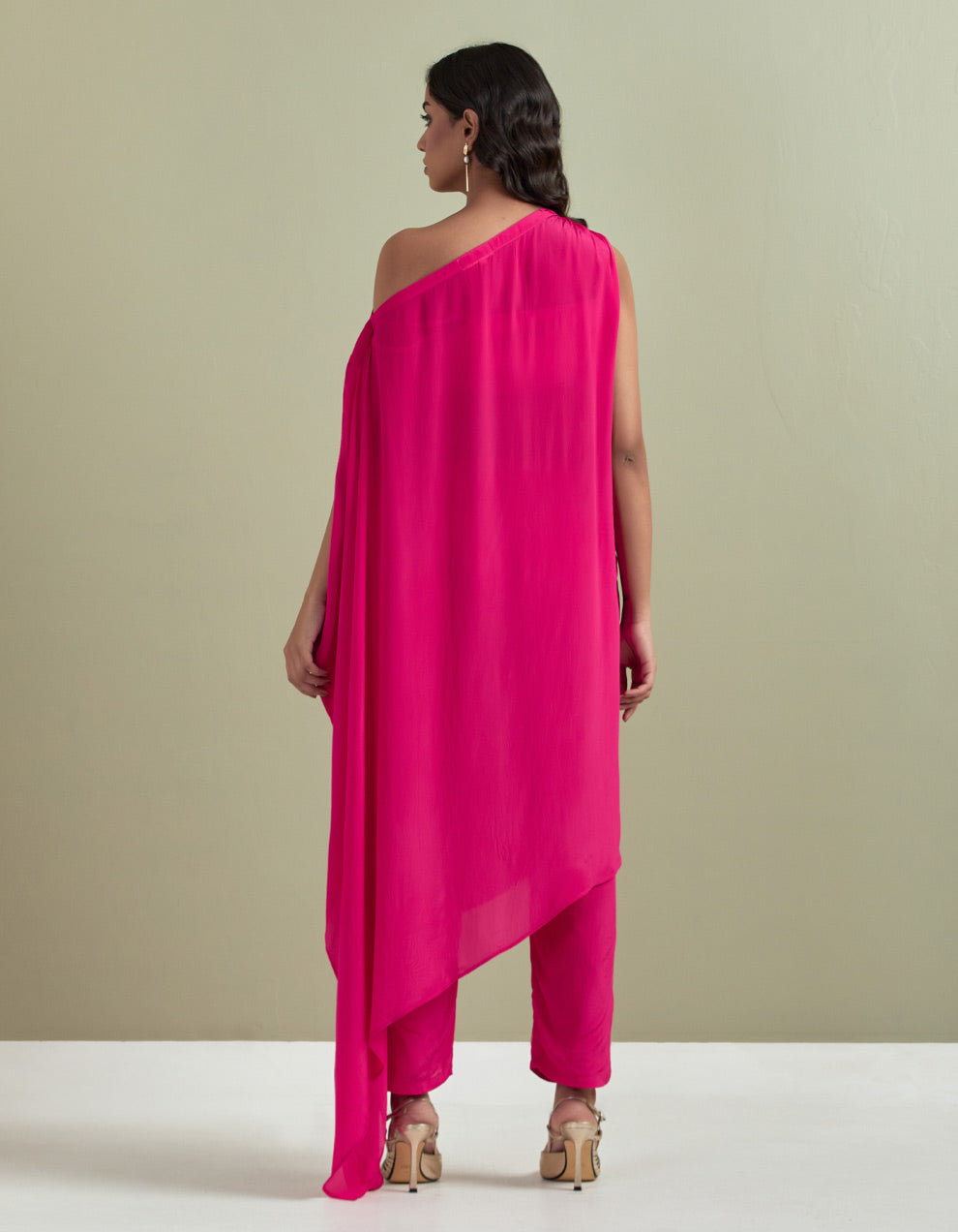 Pink embroidered crepe kurta