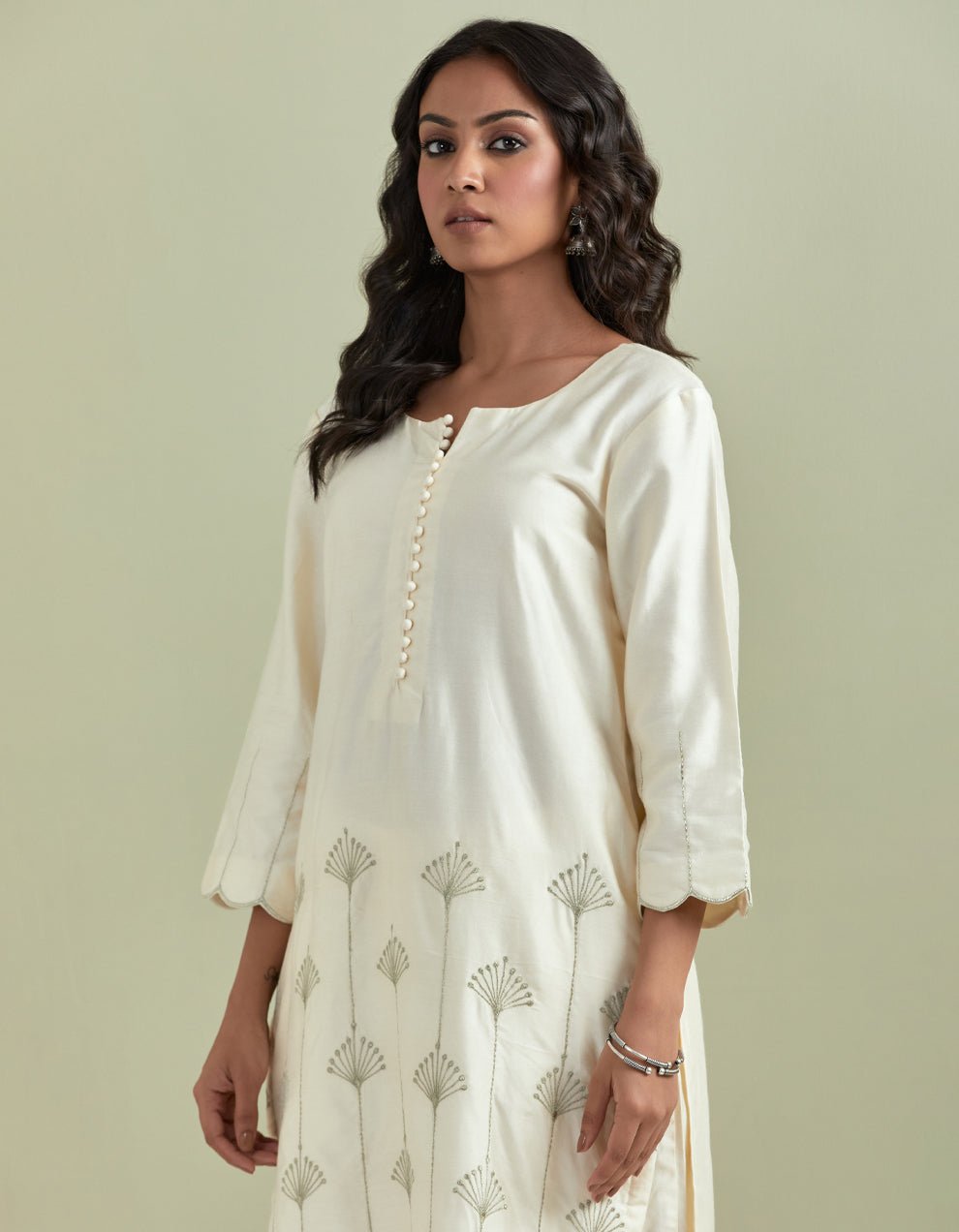 Off-white embroidered chanderi silk kurta