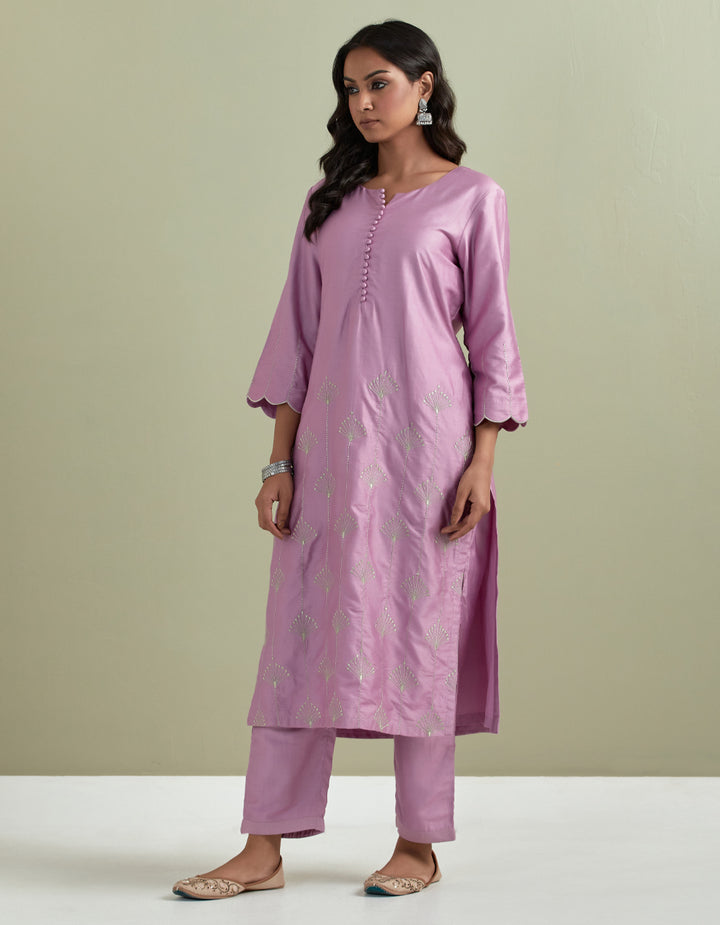 Purple embroidered chanderi silk kurta with pants and cotton dupatta- Set of 3