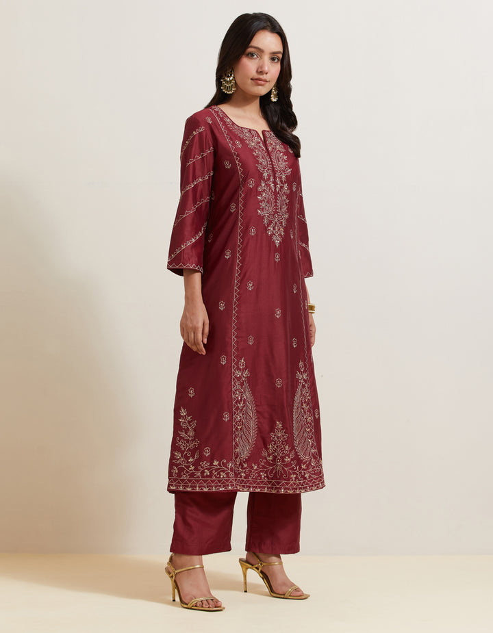 Maroon embroidered chanderi silk kurta with pants - Set of 2