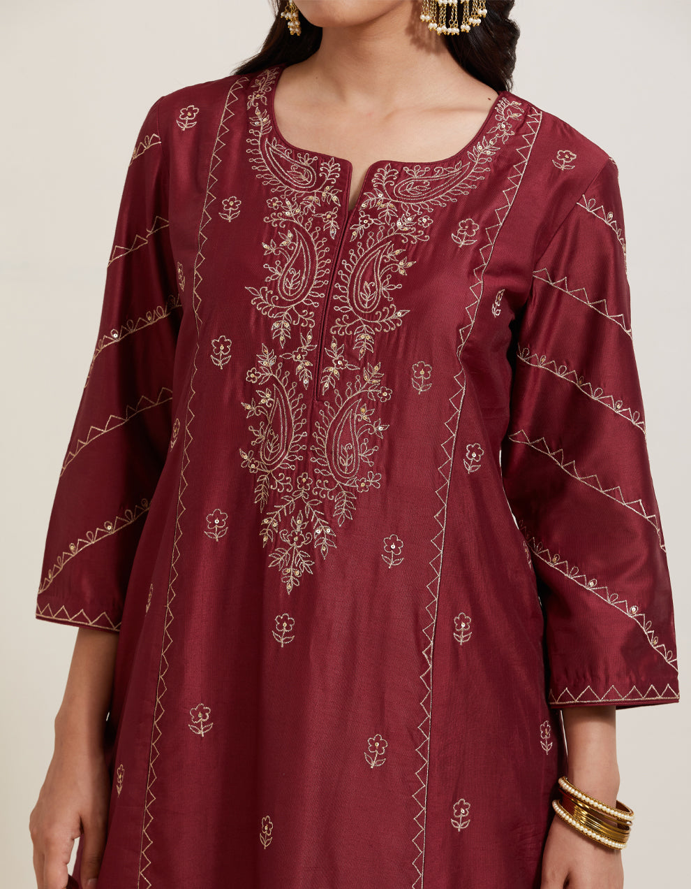 Maroon embroidered chanderi silk kurta with pants and shimmer organza dupatta- Set of 3