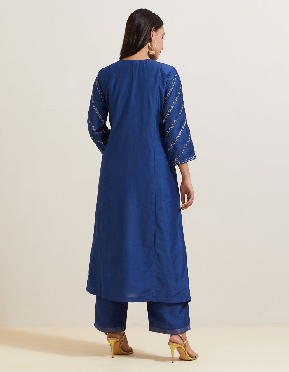 Blue embroidered chanderi silk kurta with pants - Set of 2