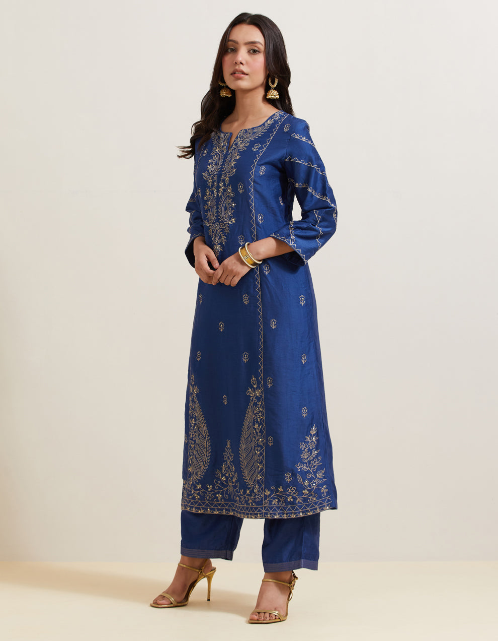 Blue embroidered chanderi silk kurta with pants - Set of 2