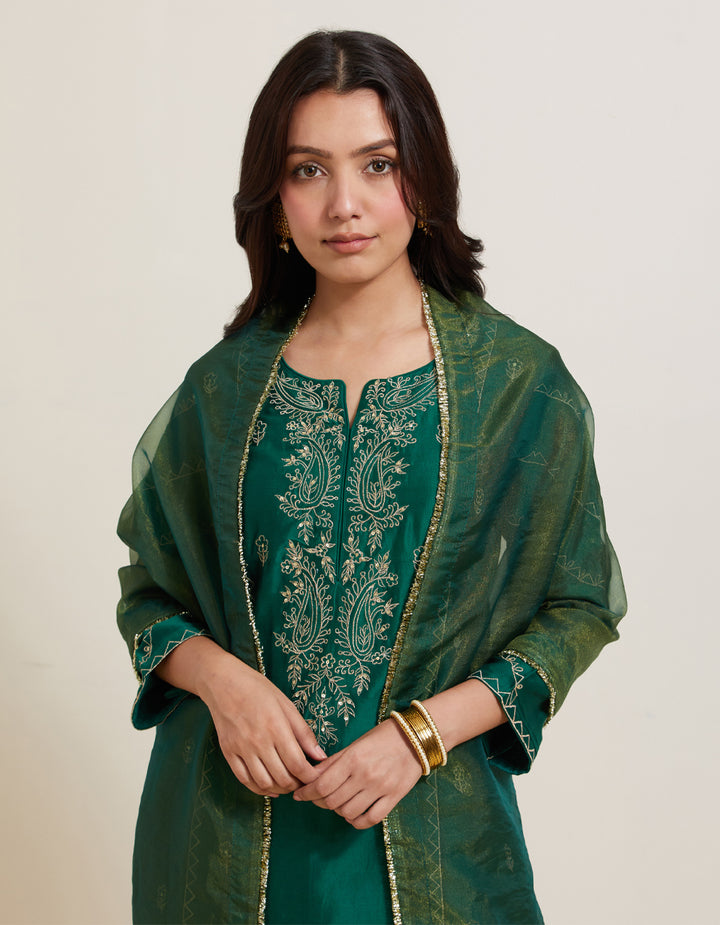 Green embroidered chanderi silk kurta with pants and shimmer organza dupatta- Set of 3