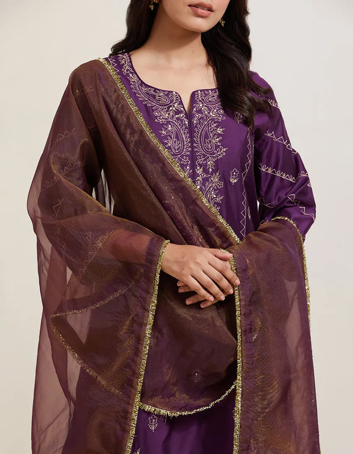 Purple embroidered chanderi silk kurta with pants and shimmer organza dupatta- Set of 3