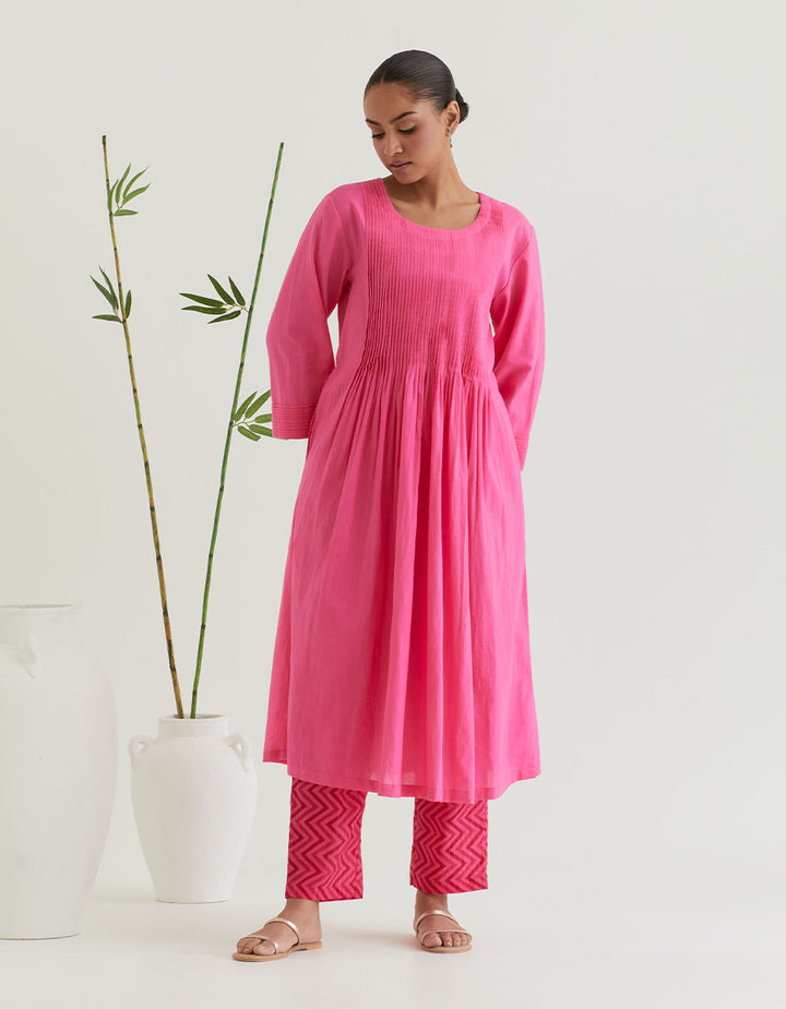 Pink pintuck cotton kurta with pants - Set of 2