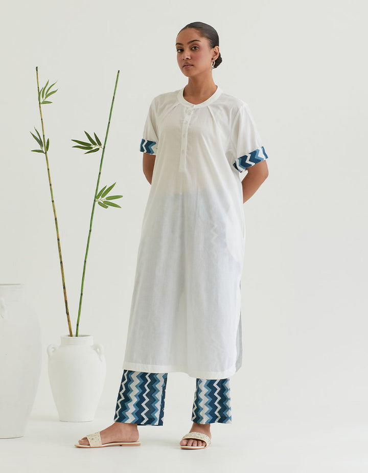 White cotton kurta with pants - Set of 2