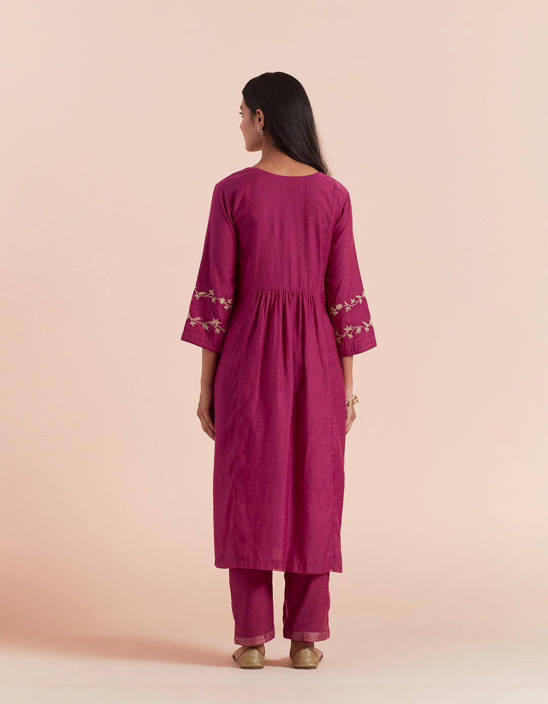 Pink embroidered chanderi silk kurta with pants - Set of 2