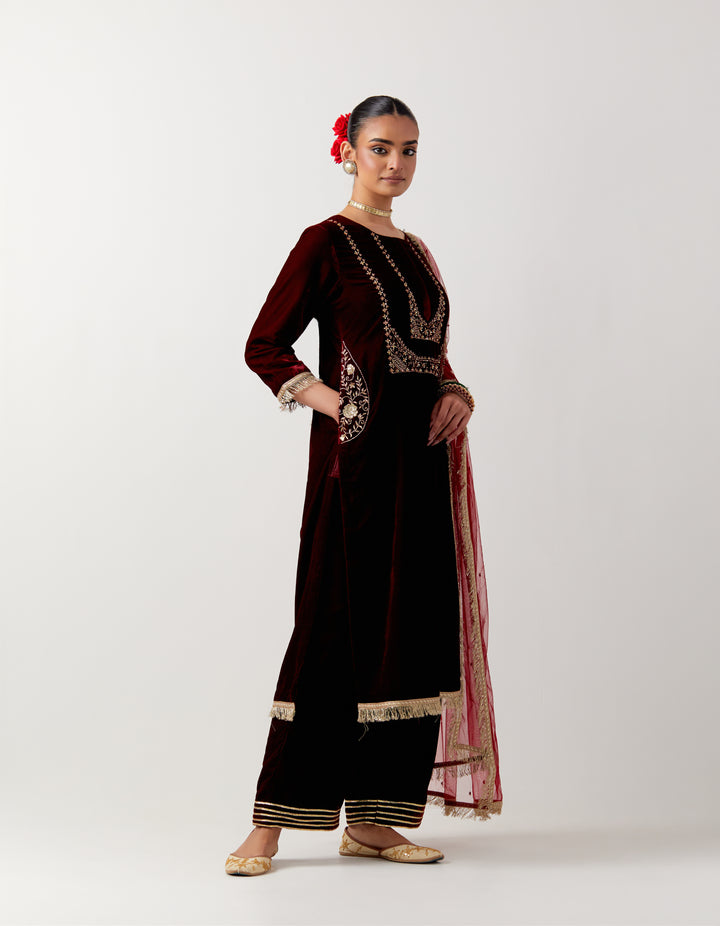 Red silk velvet kurta with pants and net dupatta- Set of 3