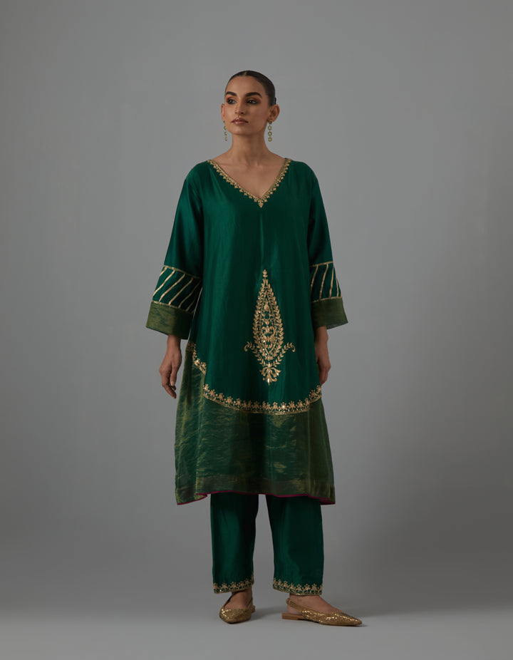 Green embroidered chanderi kurta with pants  - Set of 2