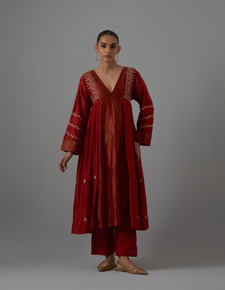 Red embroidered chanderi kurta with pants - Set of 2