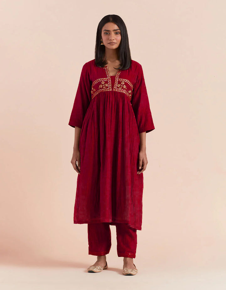 Red embroidered soft chanderi kurta with pants and dupatta- Set of 3