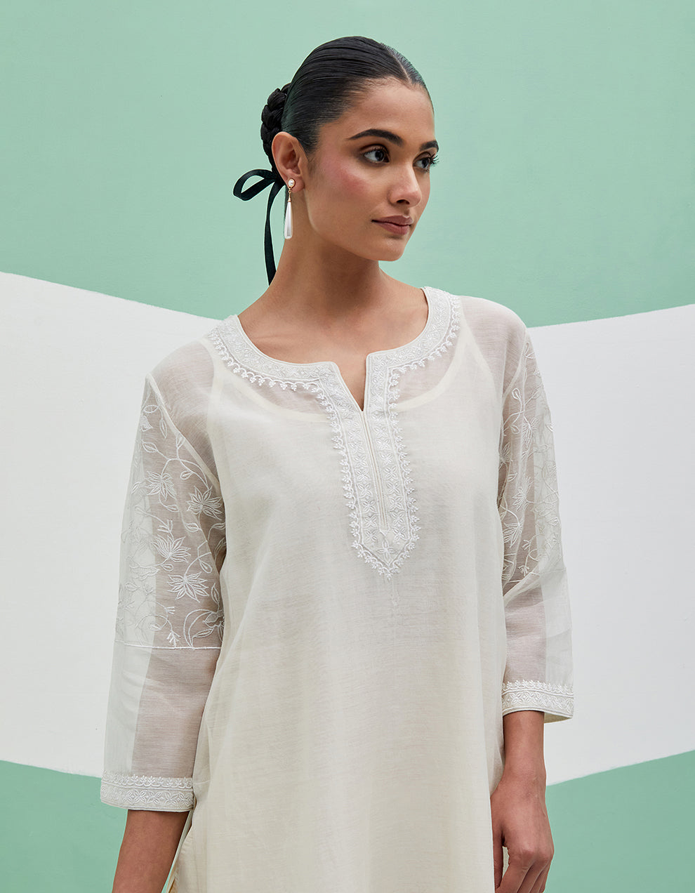 White chanderi kurta with pants and organza dupatta - Set of 3