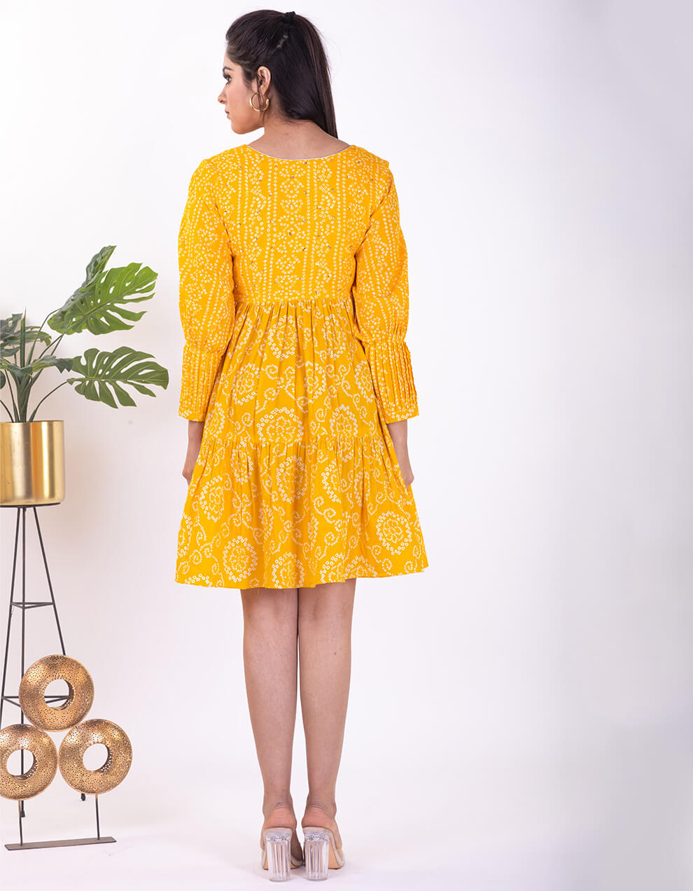 Get-brand-new-offers-on-Yellow-bandhani-cotton-kurta-designers-in-India-at-the-best-prices-2