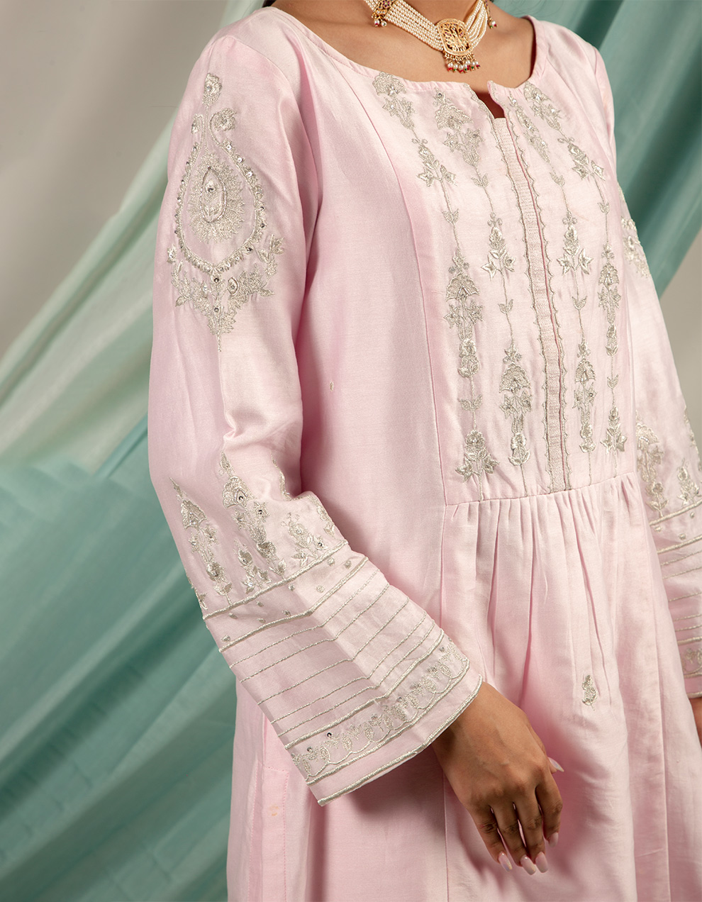 Trendy-look-light-pink-color-silk-kurta-with-pants-designs-for-ladies-in-India-4