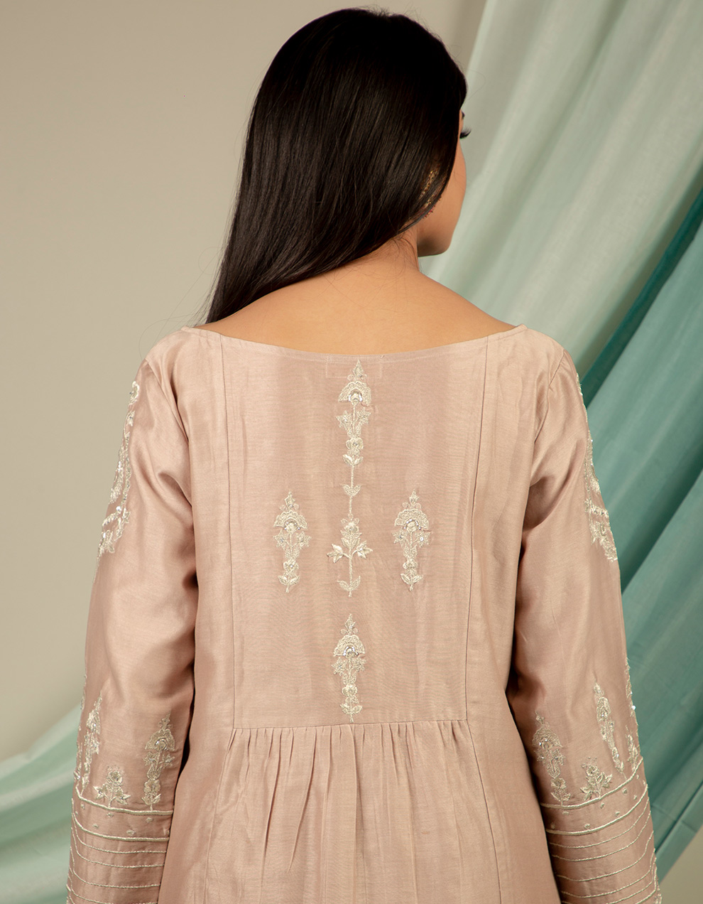 Buy-Designer-silk-kurta-collection-Online-for-Women-in-India-3