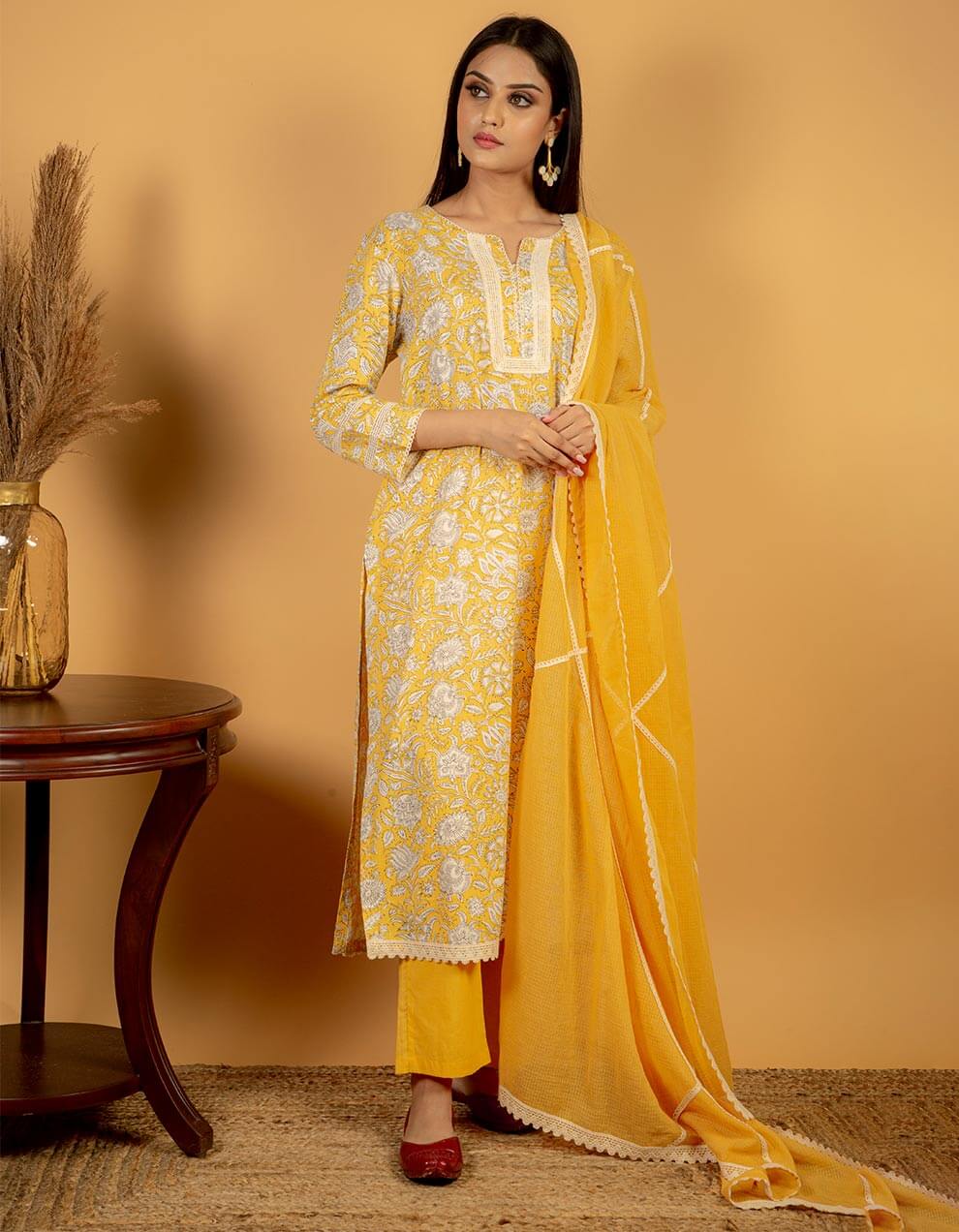 buy-indian-designer-light-yellow-cotton-dupatta-with-lace-for-ladies-in-india-1