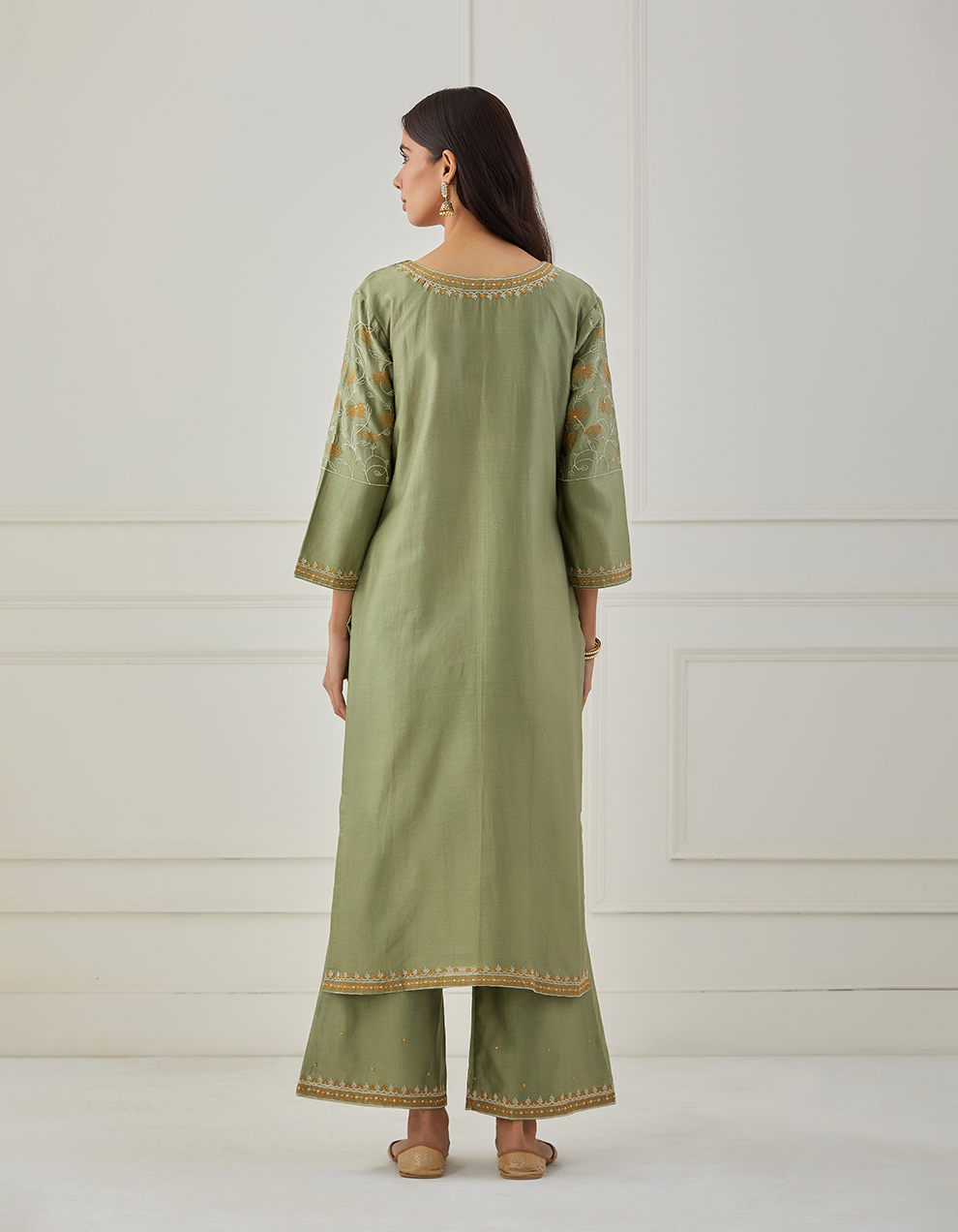 Green-embroidered-chanderi-silk-kurta-4