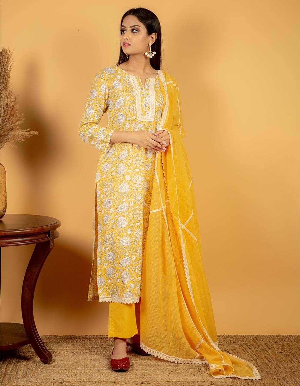 buy-indian-designer-light-yellow-cotton-dupatta-with-lace-for-ladies-in-india